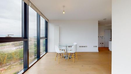 2 bedroom flat to rent - Photo 2