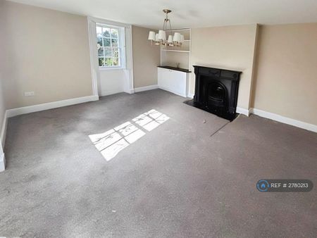 4 bedroom semi-detached house to rent - Photo 5