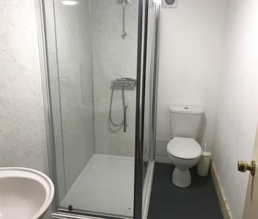 Bedsit to rent - Photo 6