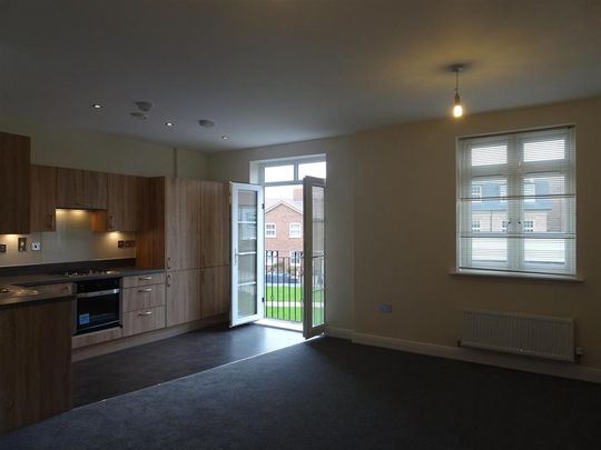 2 bedroom flat to rent - Photo 1