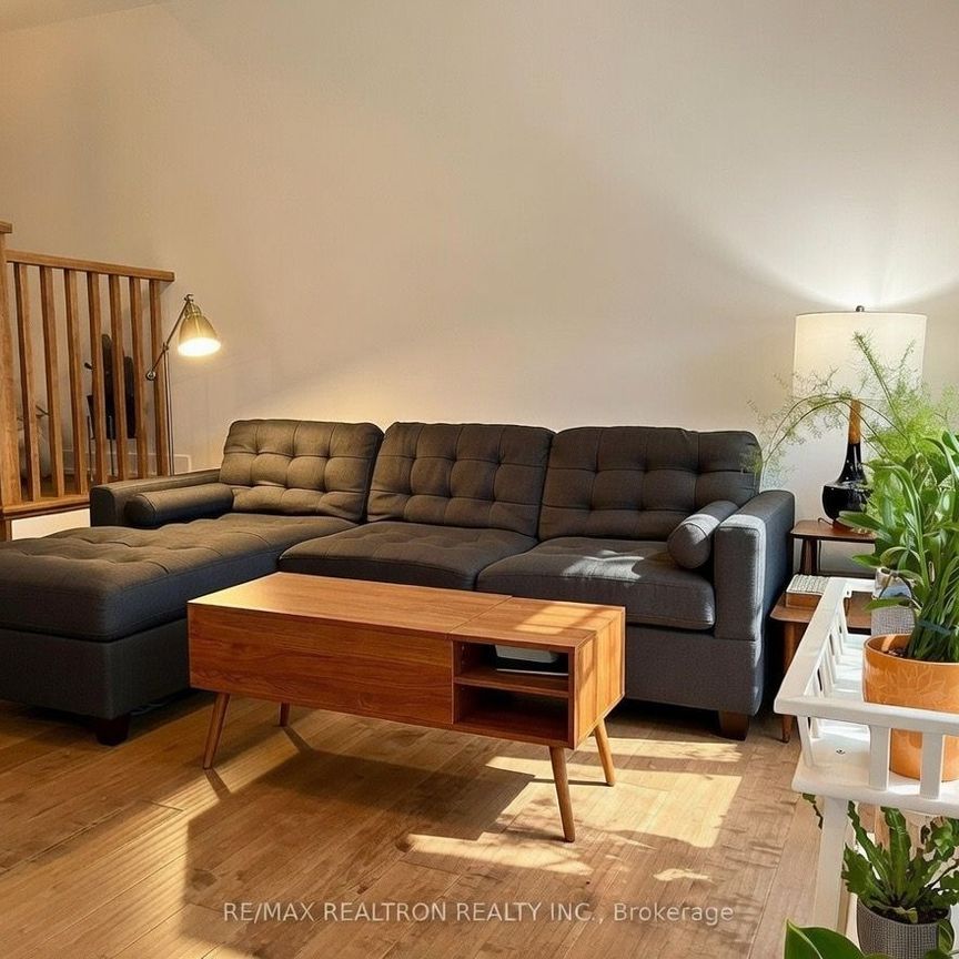 For Lease - 44 Westwood Avenue, Barrie, Ontario - Photo 1