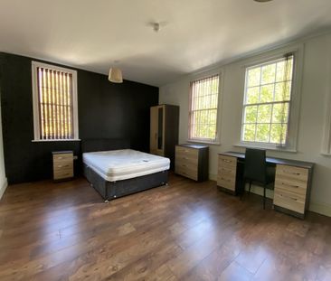 4 Bed - Flat 2, 84 Westcotes Drive, Leicester, - Photo 4