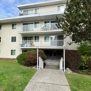 Fairview court Holdings - Photo 2