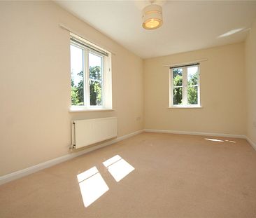 Wade Court, Cheltenham, Glos - Photo 3