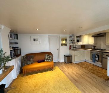 1 Bed Terraced House, Waller Road, SE14 - Photo 1