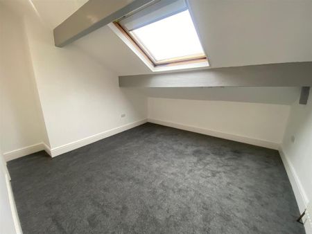 4 bedroom apartment to rent - Photo 4