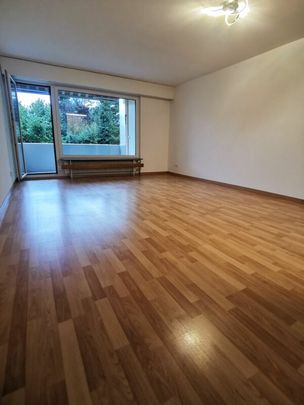 Schöne 3 Zimmer Singlewohnung in Bahnhofsnähe, mit moderner Küche und Balkon ins Grüne - Photo 1