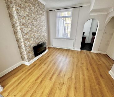 2 bedroom terraced house to rent - Photo 4