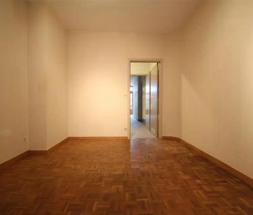 Gelijkvloersappartement met 1 slaapkamer en tuin in centrum Merksem - Photo 2