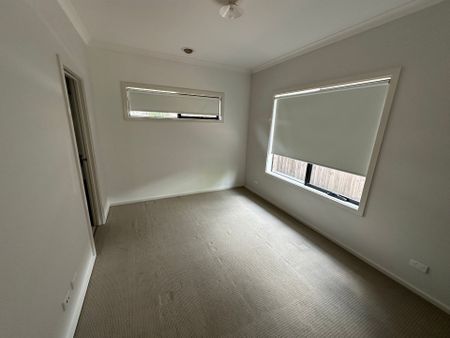 3 Bedroom Home in Lyndhurst - Photo 3