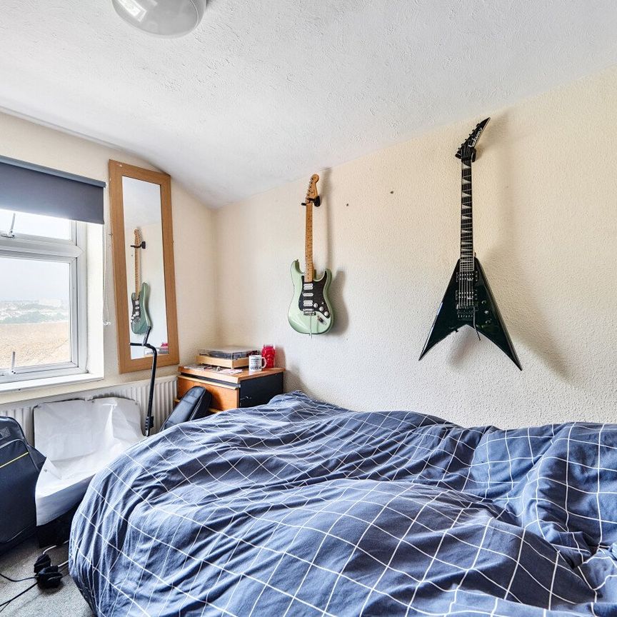 4 bedroom terraced house to rent - Photo 1