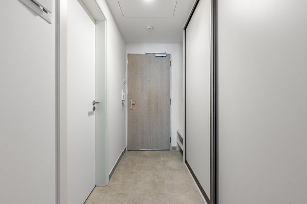 Pronájem bytu 1+kk • 35 m² bez realitkyPoděbradská, Praha - Vysočany - Photo 1