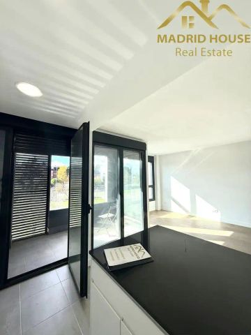 Las Rozas De Madrid - Photo 5