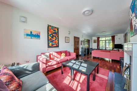 5 bedroom detached house to rent - Photo 3