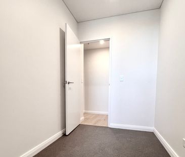 One Bedroom Apartment Plus Study For Lease - Photo 1