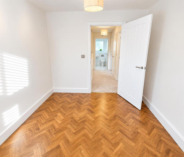 4 bedroom semi-detached house to rent - Photo 6