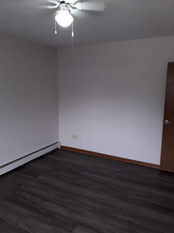 Two Bedroom Apartment - Photo 2
