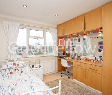 Churston Drive, Morden, SM4 - Photo 6