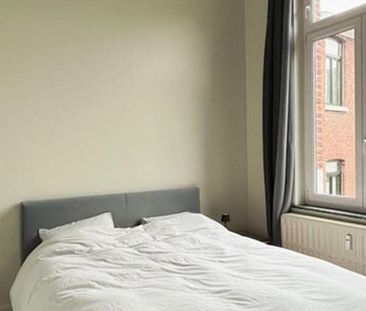 Appartement te huur in Liège voor € 675 met 1 slaapkamer - Photo 1