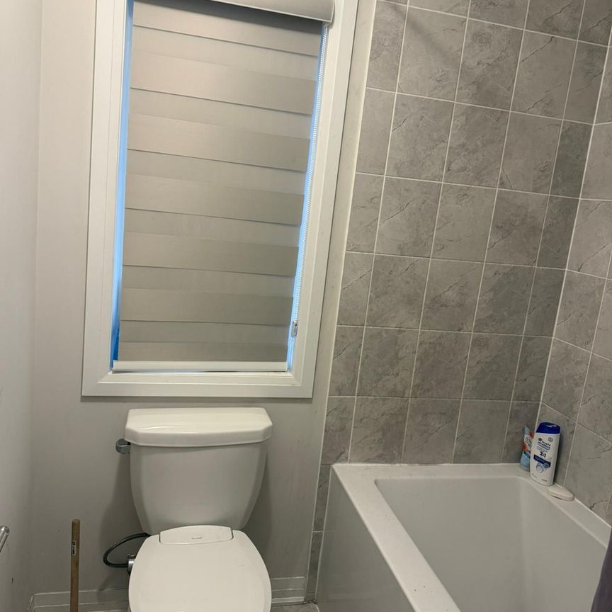 For Lease - 220 Leslie Davis Street, North Dumfries, Ontario - Photo 1