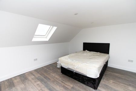 3 Bed Flat, Glover Street, CV3 - Photo 2