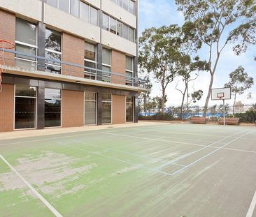 Stylish Fully Furnished Apartment in the Heart of Carlton - Photo 4