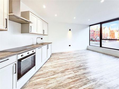 1 bedroom flat to rent - Photo 2