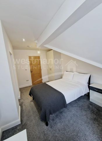 3 bedroom apartment to rent - Photo 3