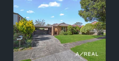 Family Home in Prime Glen Waverley Location – Within Mount View & GWSC Zones (STSA) - Photo 2