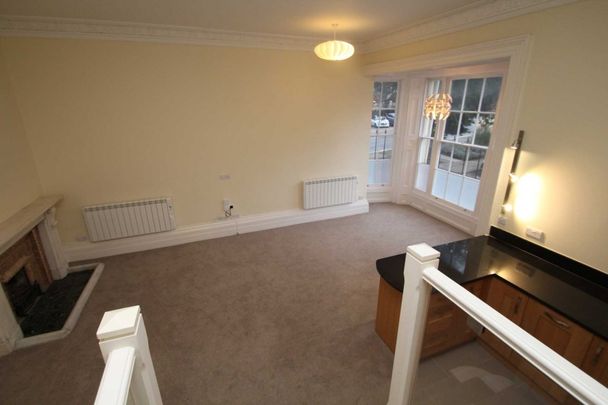 2 bed Flat for rent - Photo 1
