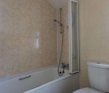 Manor Street, Heath, CF14 - Photo 2