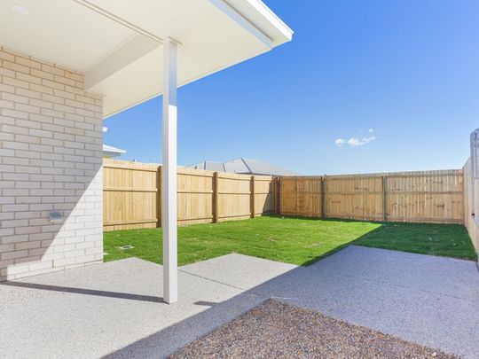 2/11 Splendour Circuit,YARRABILBA - Photo 1