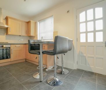 3 bedroom terraced house to rent - Photo 3