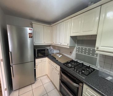 3 bedroom terraced house to rent - Photo 6