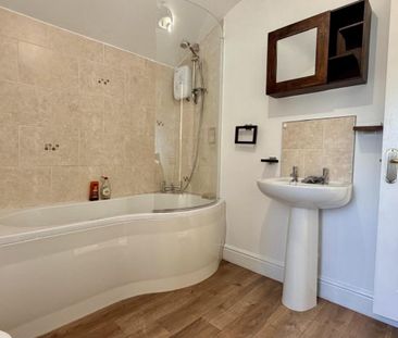 1 bedroom Flat To Let - Photo 1