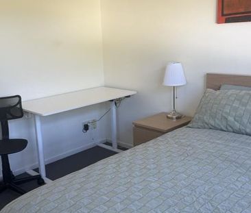 Furnished bedroom in Labrador – Female student - Photo 5