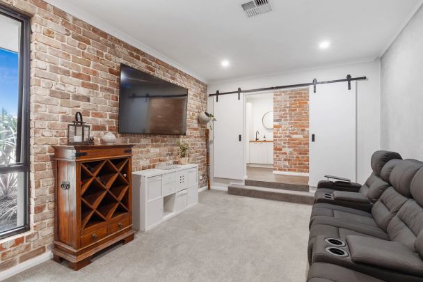 Welcome home to your leafy Kingsley retreat - Photo 1