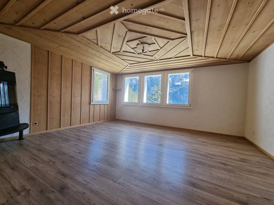 Charmante 4.5-Zimmer-Wohnung mit Bergsicht, Sitzplatz und viel Charakter - Foto 1