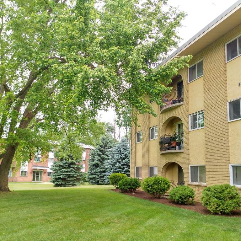 Parkside Place Apartments - ALL INCLUSIVE - Photo 1