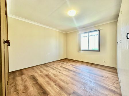 Position Perfect - Photo 2