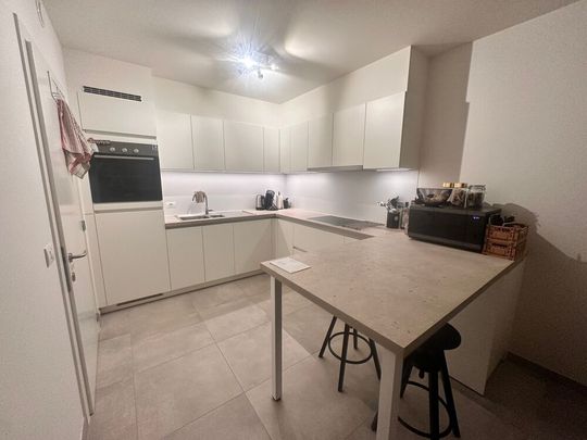 Energiezuinig nieuwbouwappartement (label A) met zonnig terras en overdekte parking! - Foto 1