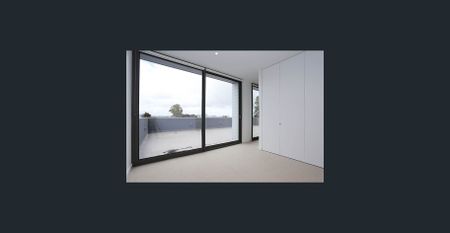 Beautifully presented two bedroom apartment - Photo 5