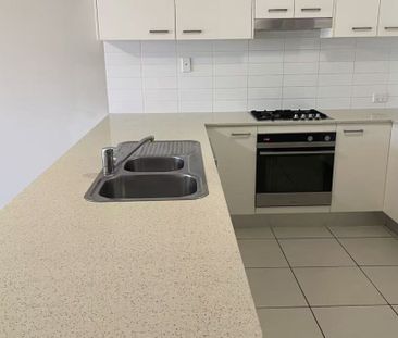 3 bedroom Townhouse for rent - Photo 1