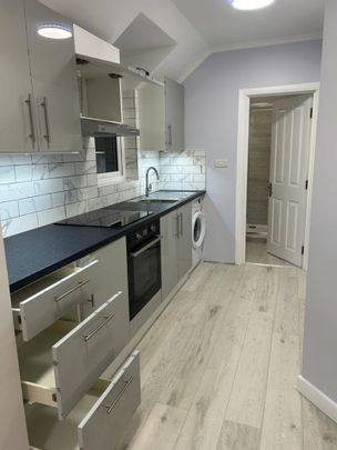 2 Bed Flat, Thornton Heath, CR7 - Photo 1