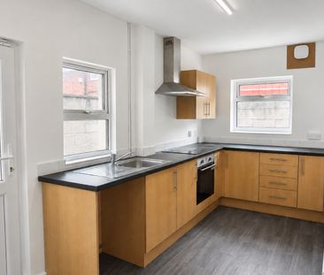 2 Bed Terraced House, Bianca St, L20 - Photo 5