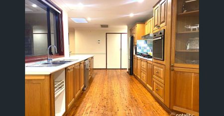 Spacious Family Home with Character and Charm - Photo 5