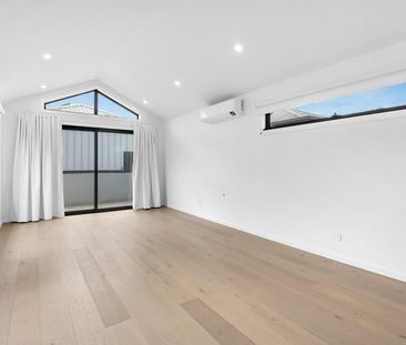 5 Rubicon Street, Reservoir VIC 3073 - Photo 1