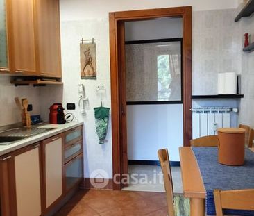 Trilocale in Affitto in Via Giulia de Vincenzi 95 a Genova - Photo 3