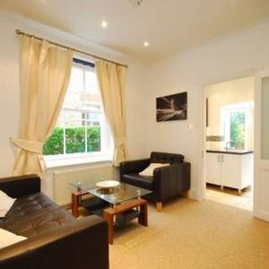 3 bedroom flat to rent - Photo 2