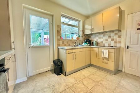 Foxley Close, NORWICH - Photo 4